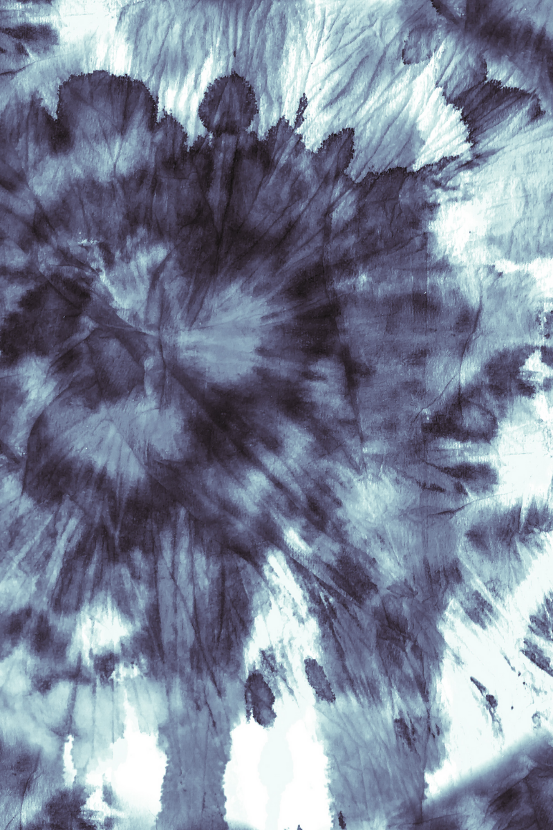 Polar Mirage Leggings – Captivating Style with Frosty Tones